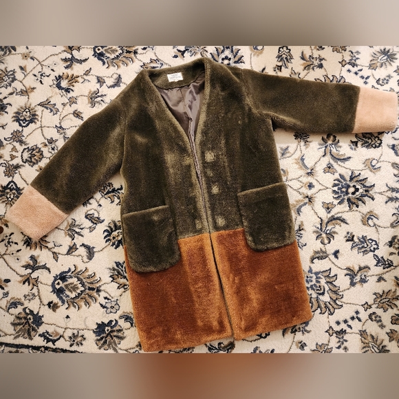 Cozy Shacket - Picture 2 of 5